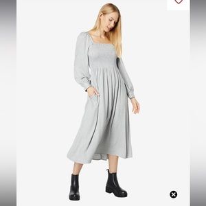 Madewell Long Sleeve Lucie Midi Dress in grey.